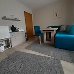 Pensjonat Naehe Nuerburgring In Quiddelbach, Gaestezimmer Mit Lounge