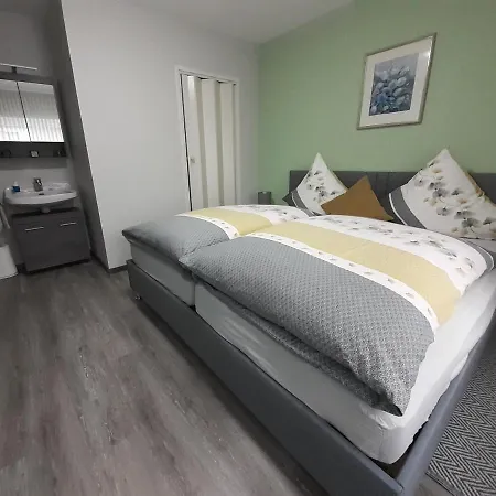 Guest house Naehe Nuerburgring In Quiddelbach, Gaestezimmer Mit Lounge Quiddelbach
