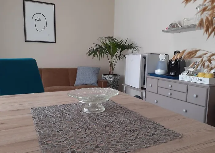 בית הארחה Naehe Nuerburgring In Quiddelbach, Gaestezimmer Mit Lounge Quiddelbach