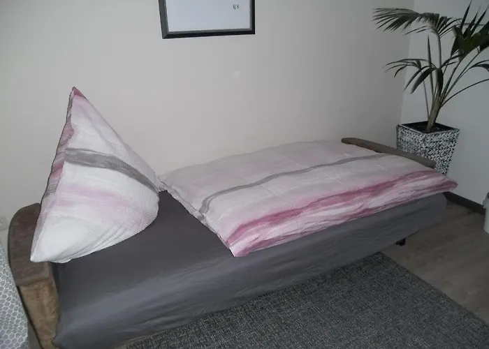 Naehe Nuerburgring In Quiddelbach, Gaestezimmer Mit Lounge 3*