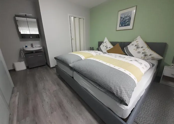 בית הארחה Naehe Nuerburgring In Quiddelbach, Gaestezimmer Mit Lounge Quiddelbach